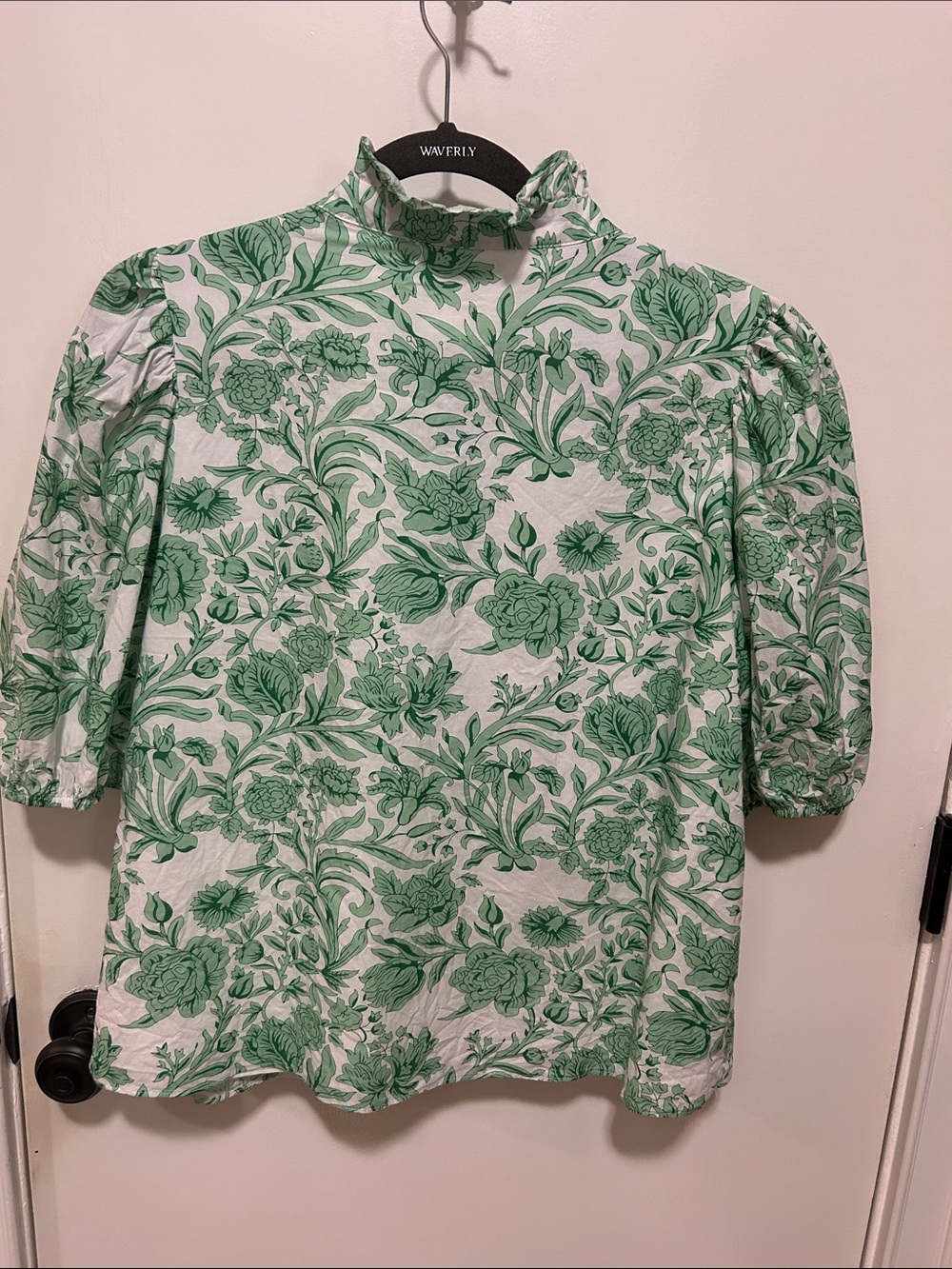 Tuckernuck x Hyacinth House Green Floral Puff-Sleeve Women’s Top - Picture 5 of 6